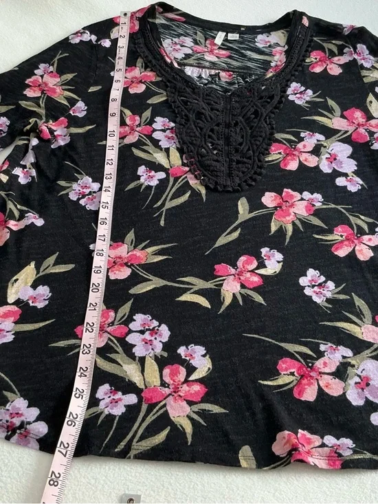 Cato Black Floral Lace-Detail swing top - Picture 7 of 12